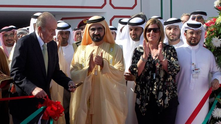 Juan Carlos de Borbón junto al primer ministro de Emiratos Árabes, Mohammed bin Rashid Al Maktoum (Reuters)