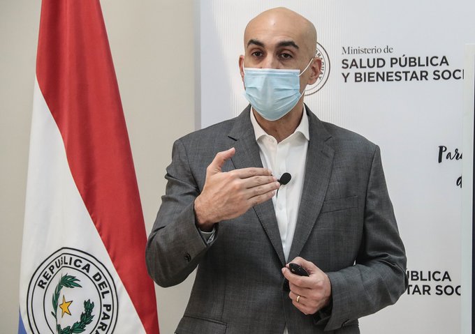 El ministro de Salud, Julio Mazzoleni, señaló que se ampliaron las camas de terapia intensiva en el sector público ante el incremento de casos de COVID-19 en las últimas semanas. Foto: Gentileza.