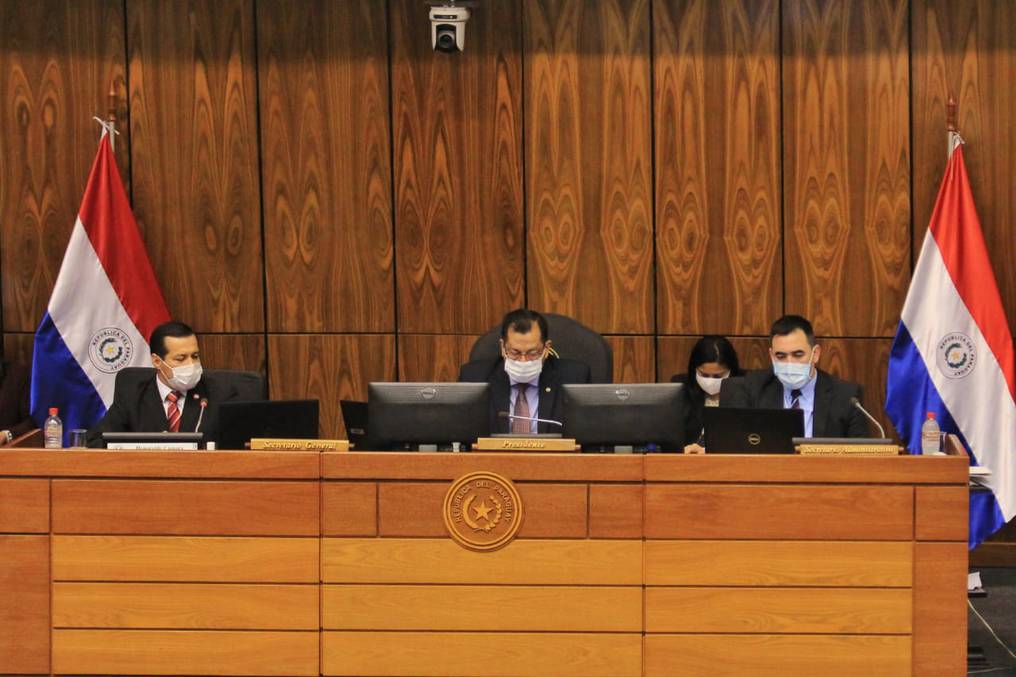 El Ing. Félix Sosa explicó ante los miembros de la Comisión Bicameral los alcances del proyecto de presupuesto de la institución. Foto: Gentileza.