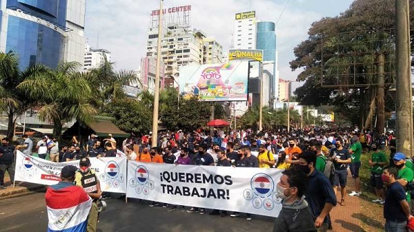 Manifestación en CDE. Foto: Twitter Paraguay Noticias.