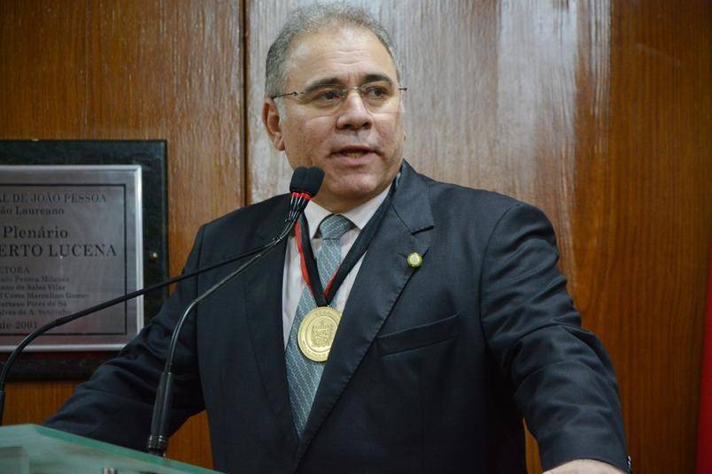 El presidente brasileño, Jair Bolsonaro, anunció este lunes al médico cardiólogo Marcelo Queiroga como su nuevo ministro de Salud. Foto: Gentileza